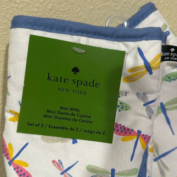 New Kate Spade ♠️ 2 pack dragonfly mini oven mitts - Picture 2 of 2